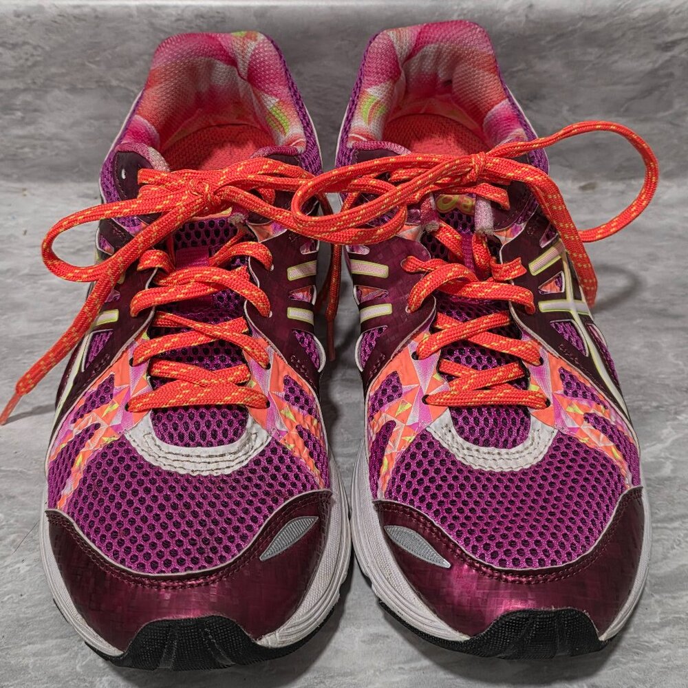 ASICS GEL Women's tennis shoes trainers Size 8.5 Excellent condition 8 1/2